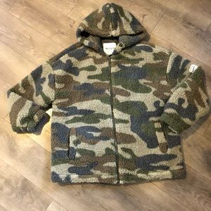 Wallflower Sherpa Hoodie Camo Jacket Size Medium